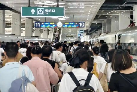 開學倒計時！汕頭站服務升級保障學生順暢出行